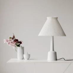 Lyngby Porcelæn Lampe De Table Esben Klint -Belid Magasin espen 201646 miljo2 493fc3ceba